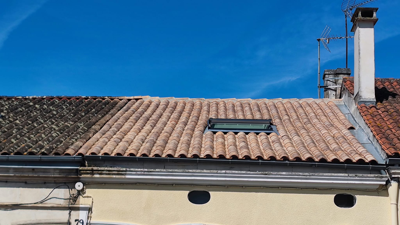 Vue générale d'une toiture après intervention