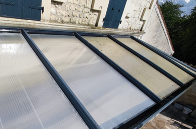 Nettoyage de véranda haute pression à Rochefort - vitrage et cadres